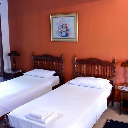 Hotel Bavaria Asunción Esterno foto