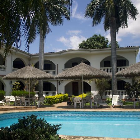 Hotel Bavaria Asunción Esterno foto
