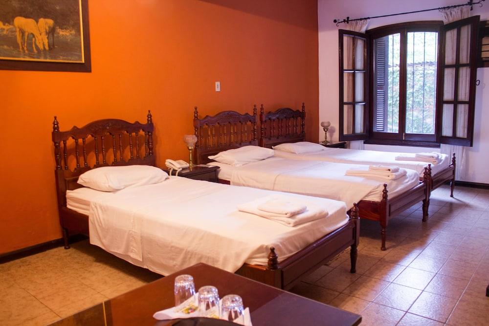 Hotel Bavaria Asunción Esterno foto