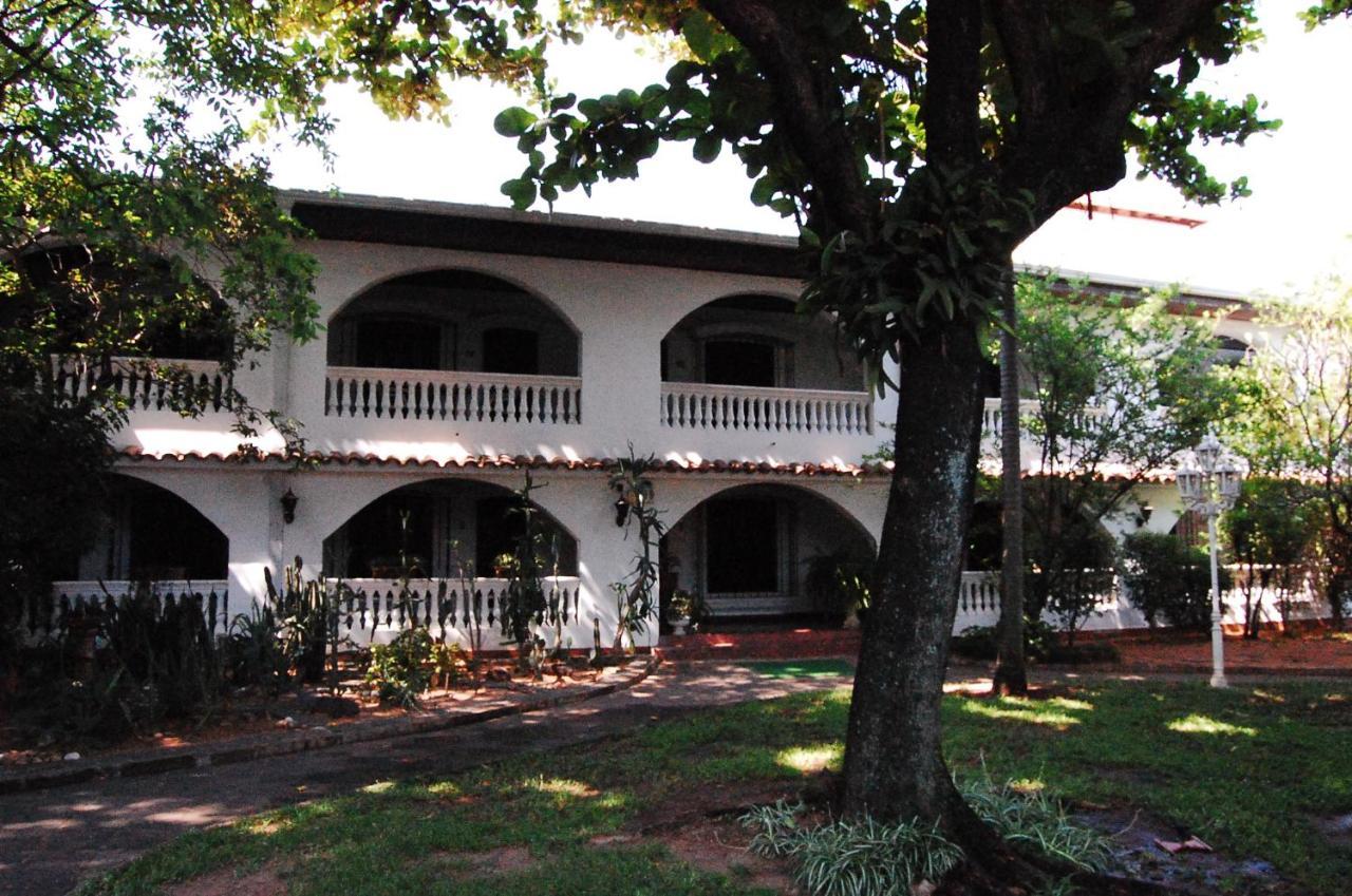 Hotel Bavaria Asunción Esterno foto